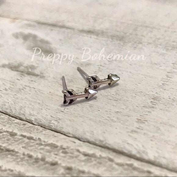 Arrow  earrings - Picture 2 of 2